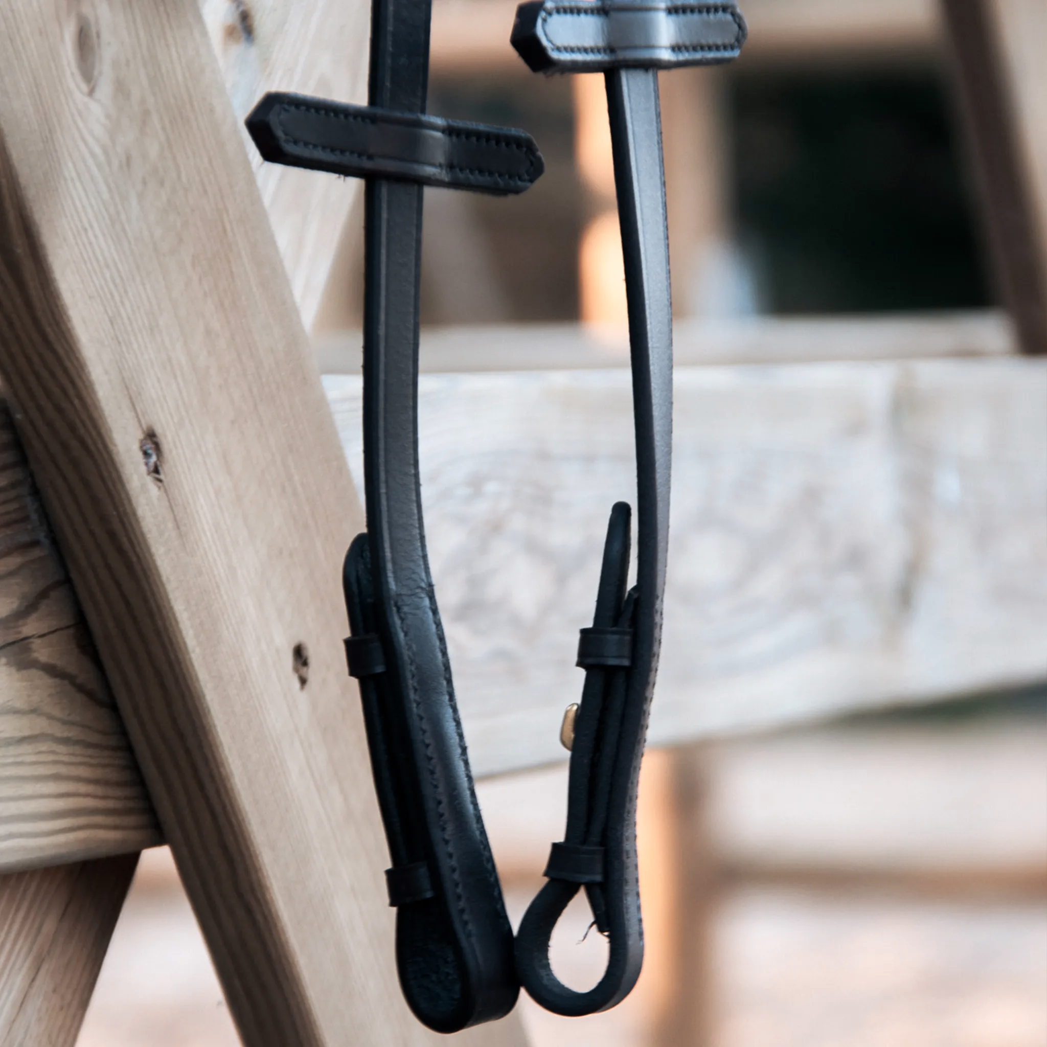 TdeT - Rubber reins large studs black
