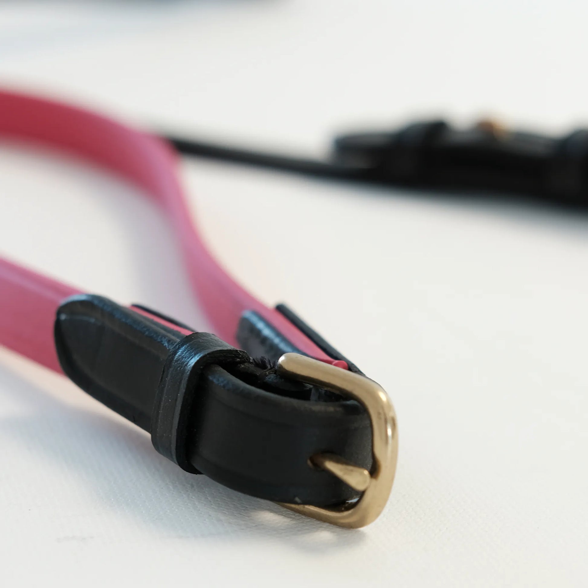 TdeT - Biotack® leather reins pink fuchsia