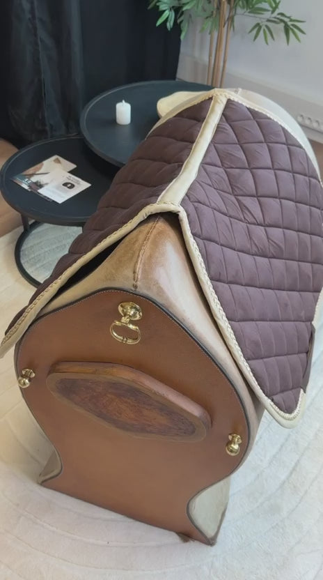 Load video: TdeT - Tapis de CSO Suedin Fontainebleau chocolat/ beige